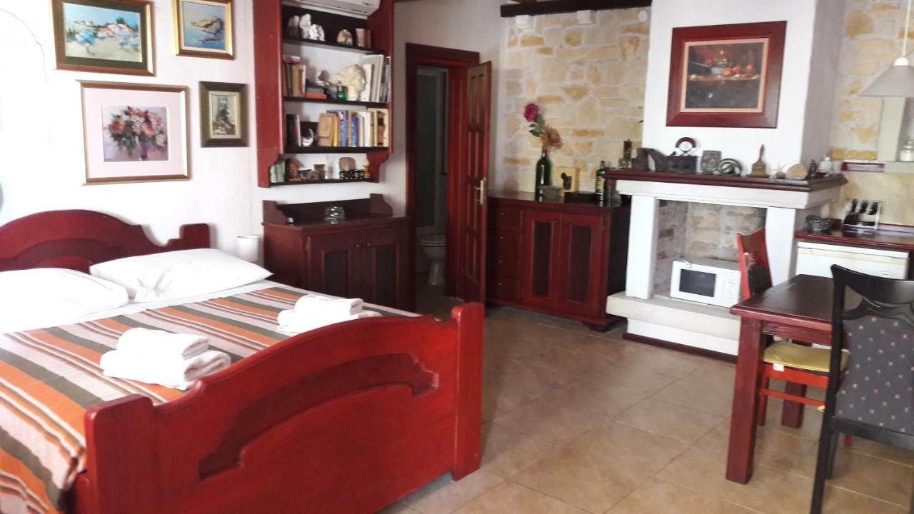 Apartments Picasso Komiža Buitenkant foto