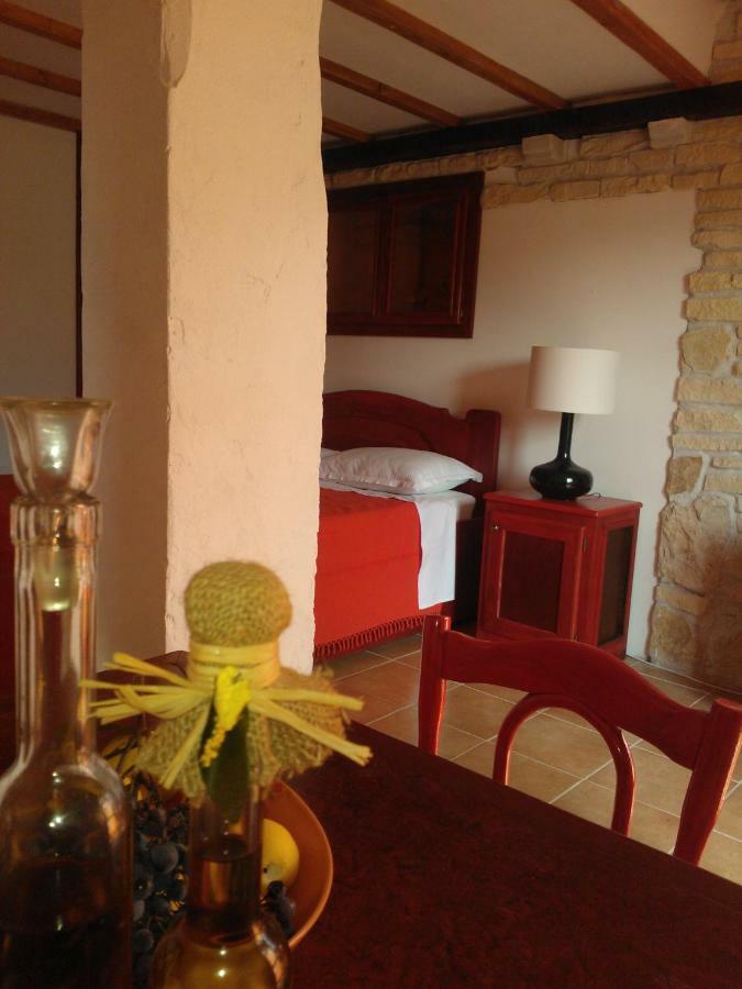 Apartments Picasso Komiža Buitenkant foto