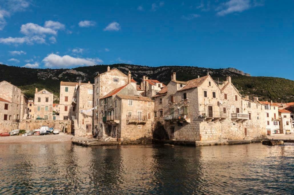 Apartments Picasso Komiža Buitenkant foto